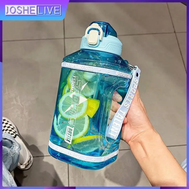 Вместительные бутылки для путешествий, спортивные чайники для фитнеса, чашка-ведро на тонну, уличная бутылка для воды для упражнений с соломинкой, лидер продаж 
Вместительные бутылки для путешествий, спортивные чайники для фитнеса, чашка-ведро на тонну, уличная бутылка для воды для упражнений с соломинкой, лидер продаж