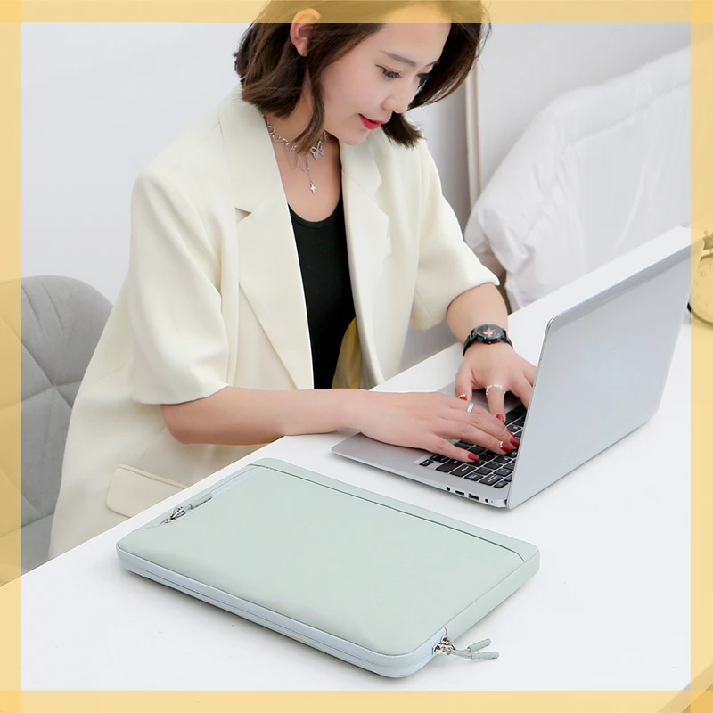 Solid Color Retro Style Busines Laptop Bag For MacBook Air Pro 13 15 13.3 14 15.6 Inch Notebook Simple Fashion Computer Case
Solid Color Retro Style Busines Laptop Bag For MacBook Air Pro 13 15 13.3 14 15.6 Inch Notebook Simple Fashion Computer Case