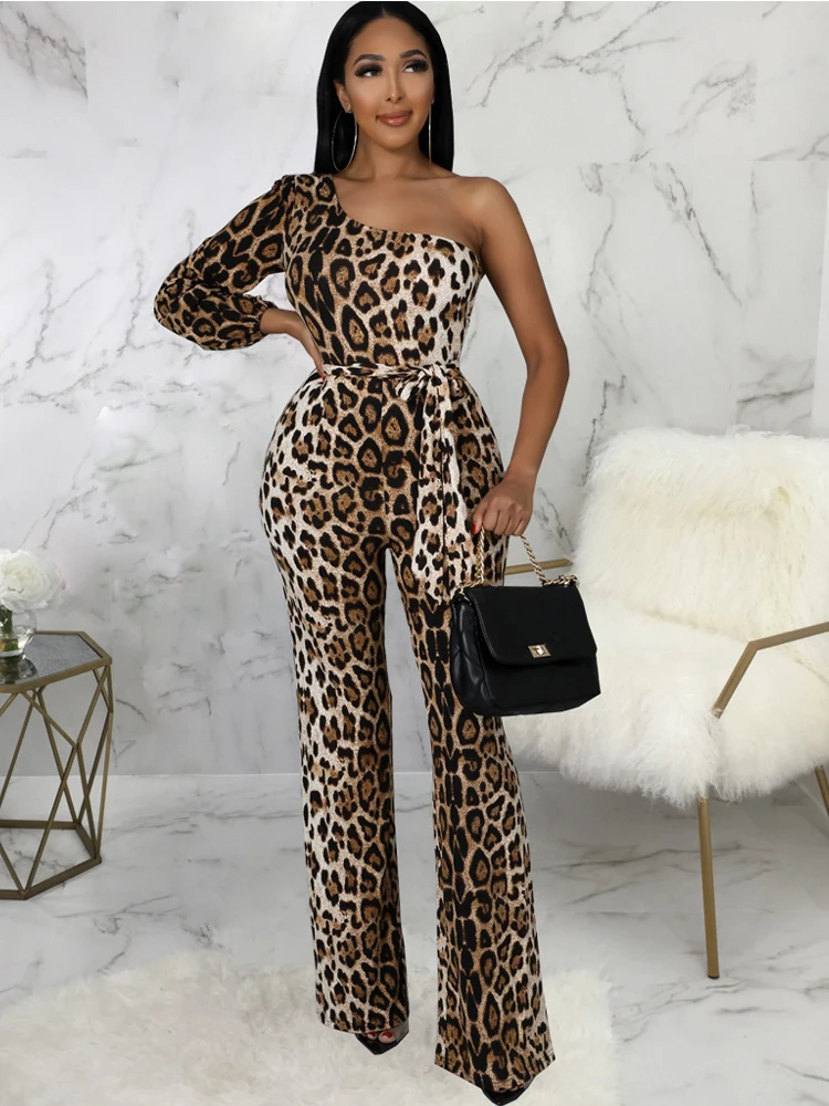 Vintage Sexy Leopard Cheetah Print Flare Romper Women Fashion One Shoulder Long Sleeve Jumpsuit Sexy Party Clubwear Slim Outfits
Vintage Sexy Leopard Cheetah Print Flare Romper Women Fashion One Shoulder Long Sleeve Jumpsuit Sexy Party Clubwear Slim Outfits
