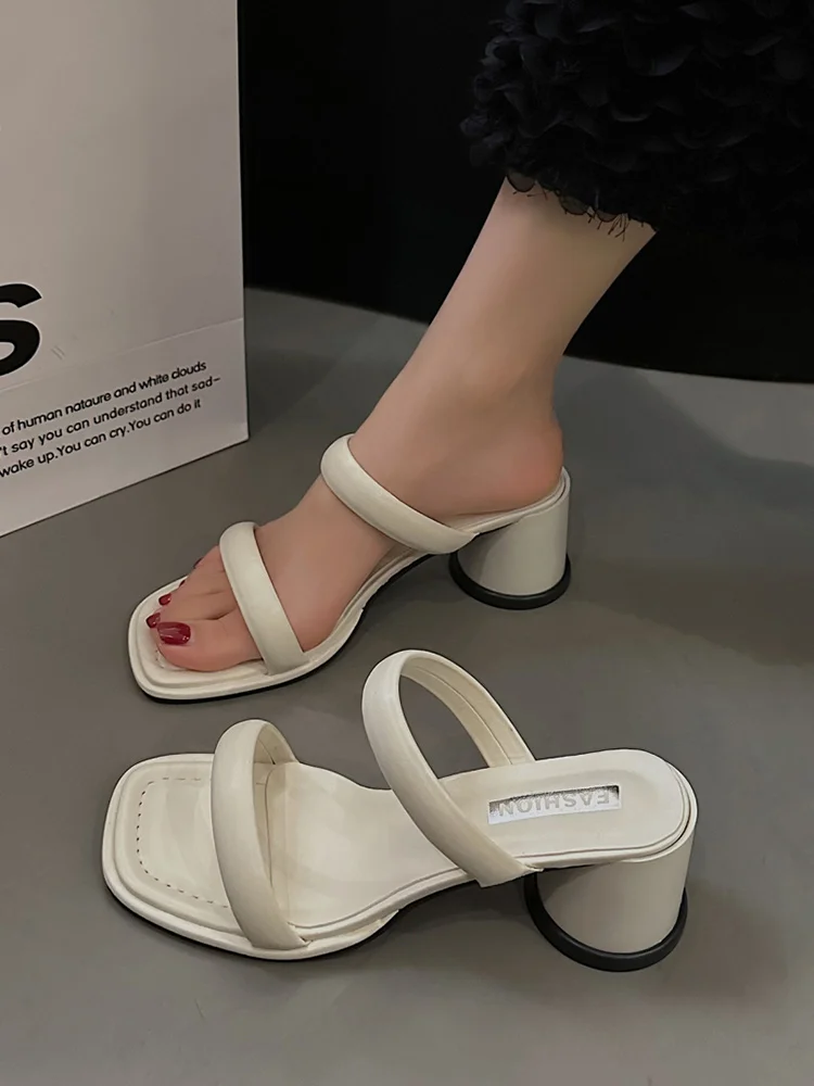 

Square heel Shoes Woman 2023 Slippers Summer Pantofle Heeled Mules Block New High Slides Scandals Fabric Rubber PU Rome Hoof