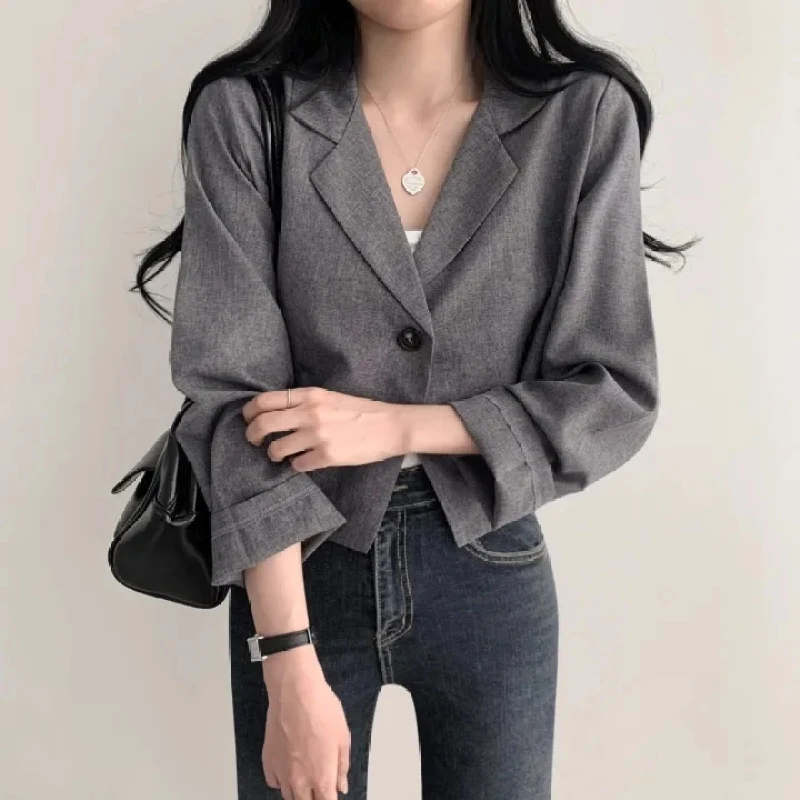 Women's Autumn Short Blazer Coat Jacket Single Button Full Sleeve Outerwears Notched Collar Stylish Tops 2023 Korea Style
Women's Autumn Short Blazer Coat Jacket Single Button Full Sleeve Outerwears Notched Collar Stylish Tops 2023 Korea Style