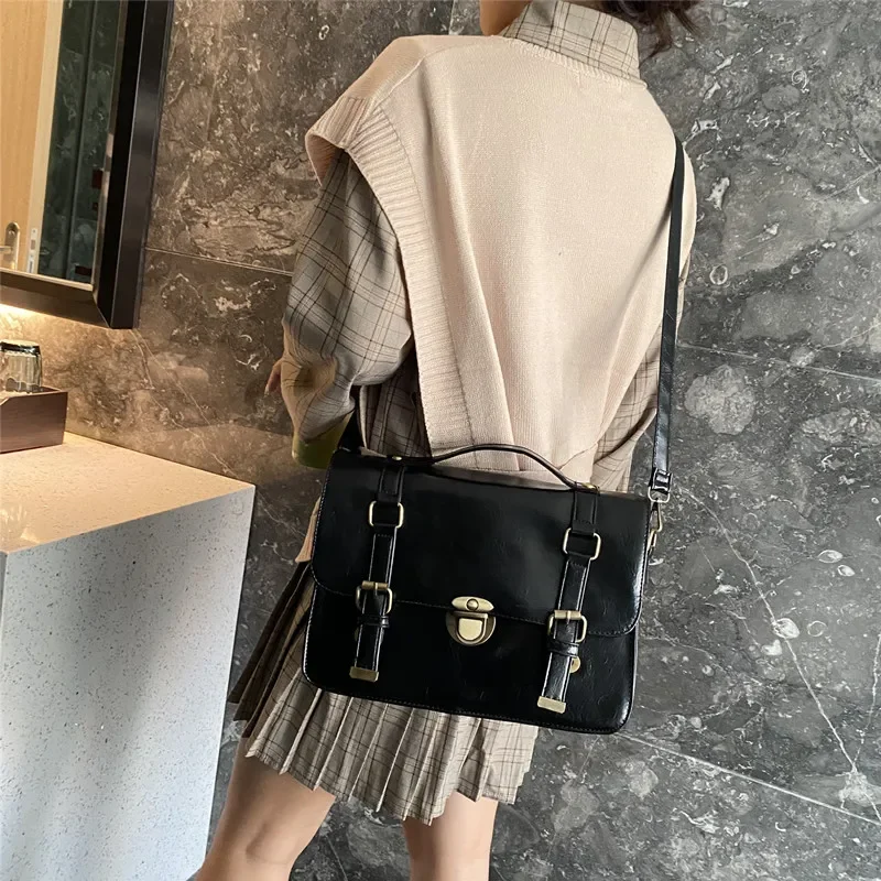 2023 Handbag New Simple Large сумка Solid Backpacks School Crossbody Capacity Messenger Bags For Black Style Bag PU Women
2023 Handbag New Simple Large сумка Solid Backpacks School Crossbody Capacity Messenger Bags For Black Style Bag PU Women