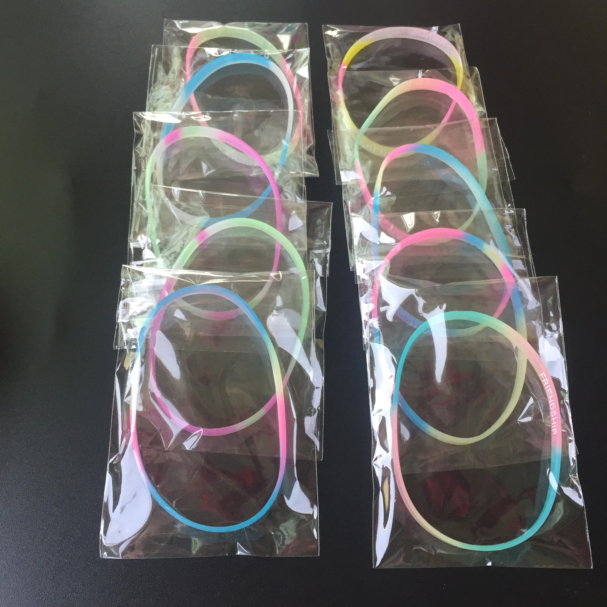 30Pcs Color Noctilucence Silicone Bracelet Sports Bracelet Kids Birthday Baby Shower Party Favors Pinata Goodie Bags Wrist Decor
30Pcs Color Noctilucence Silicone Bracelet Sports Bracelet Kids Birthday Baby Shower Party Favors Pinata Goodie Bags Wrist Decor