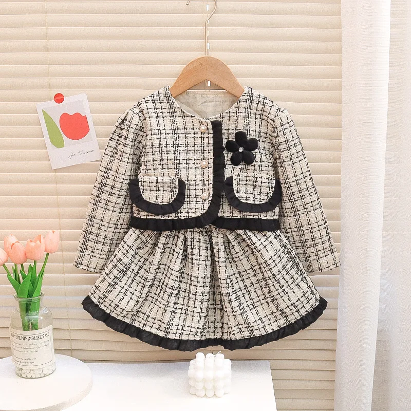 Sweet Outfits Kids Girl Princess 2pcs Clothes Sets New Spring Baby Girl Plaid Coat+Dress Fashion Vintage Style Outfits Suit 2-6Y
Sweet Outfits Kids Girl Princess 2pcs Clothes Sets New Spring Baby Girl Plaid Coat+Dress Fashion Vintage Style Outfits Suit 2-6Y