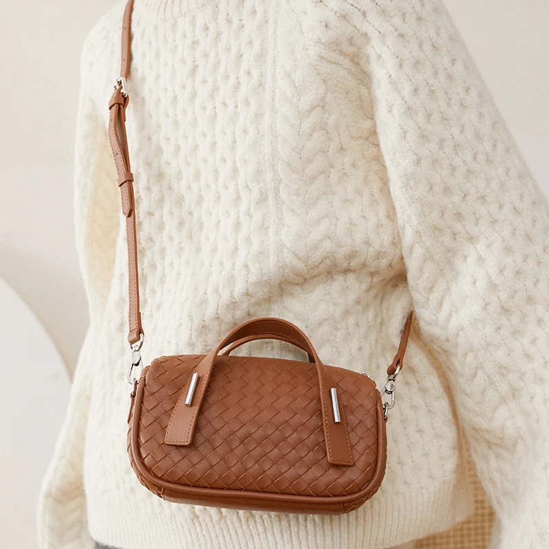 Women's Bag for Women Fashion Luxury Designer Simple Pillow New Handbags Soft Leather Cowhide Woven Bag Chain Shoulder Bags 2023
Women's Bag for Women Fashion Luxury Designer Simple Pillow New Handbags Soft Leather Cowhide Woven Bag Chain Shoulder Bags 2023