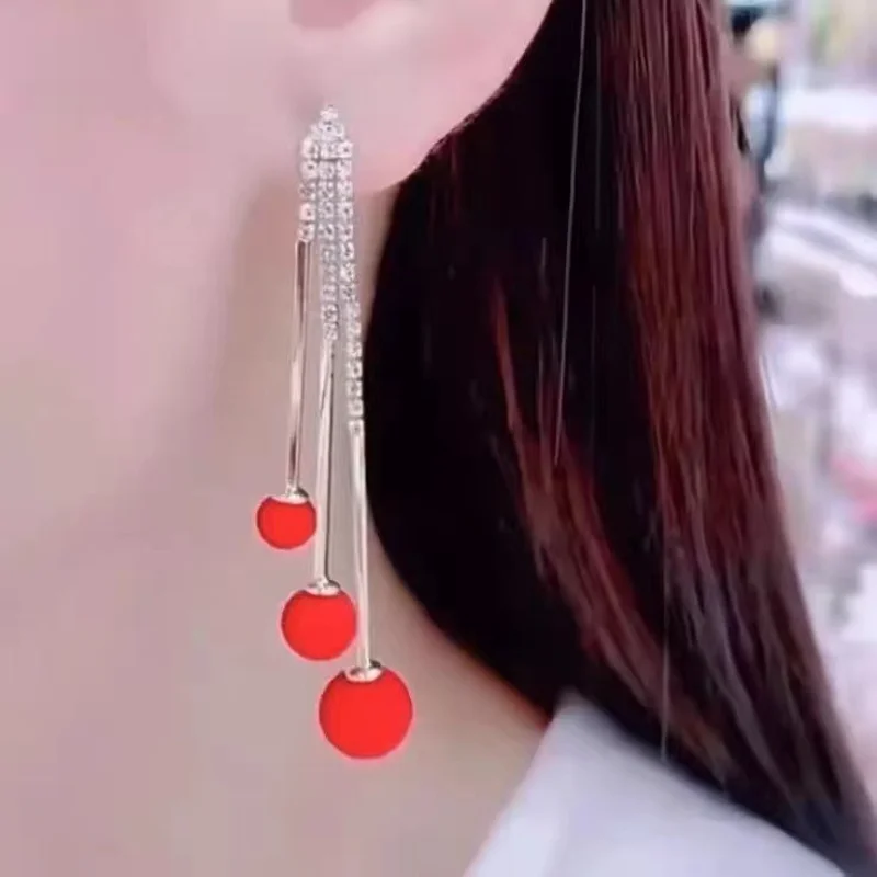 Серебряные длинные серьги S925 с кисточками и жемчугом, модные серьги в Корейском стиле с бриллиантами с маленьким круглым лицом и тонким
Серебряные длинные серьги S925 с кисточками и жемчугом, модные серьги в Корейском стиле с бриллиантами с маленьким круглым лицом и тонким