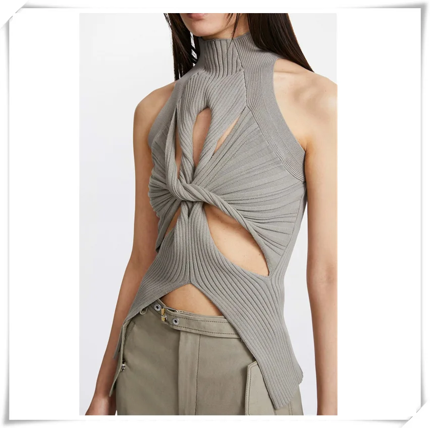 SuperAen Fashion Chest Hollowed Out 2022 Spring New Solid Irregular Hem Sleeveless Turtleneck Knitted Vest
SuperAen Fashion Chest Hollowed Out 2022 Spring New Solid Irregular Hem Sleeveless Turtleneck Knitted Vest