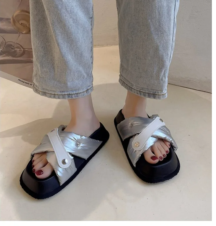 Women Slippers Summer Shoes Non-slip Flip Flops Fashion Outdoor Cross Slippers Female Comfortable Shoes
Women Slippers Summer Shoes Non-slip Flip Flops Fashion Outdoor Cross Slippers Female Comfortable Shoes