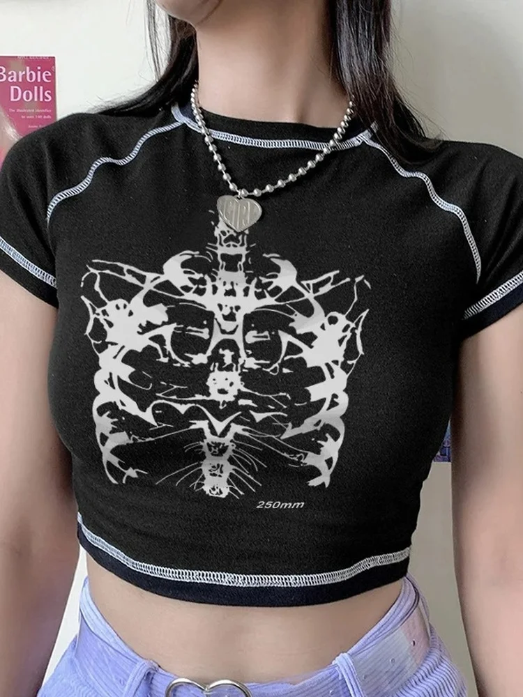 Funny T-shirt 2022 Women Dark Skull Bones Print Tops Short Sleeve Y2K Vintage Harajuku Crop Top Streetwear Summer Black Tees 
Funny T-shirt 2022 Women Dark Skull Bones Print Tops Short Sleeve Y2K Vintage Harajuku Crop Top Streetwear Summer Black Tees