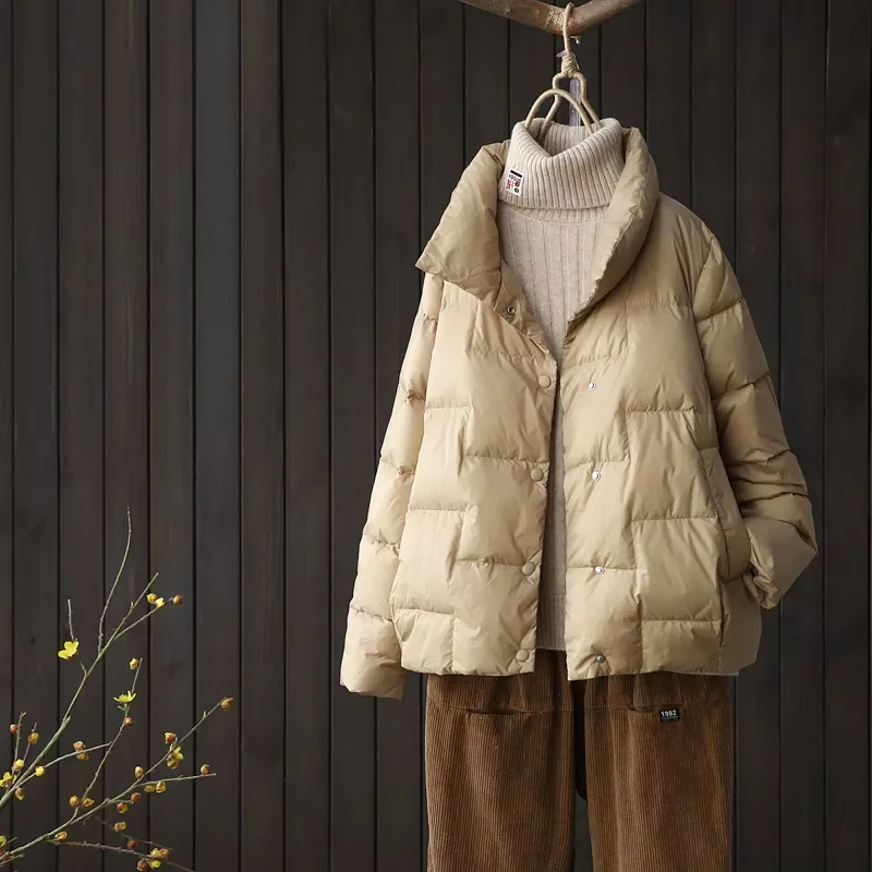 2022NEW New Women Short White Duck Down Coats Female Loose Ultra Light Windproof Parkas Casual Puffer Jacket Outwear
2022NEW New Women Short White Duck Down Coats Female Loose Ultra Light Windproof Parkas Casual Puffer Jacket Outwear
