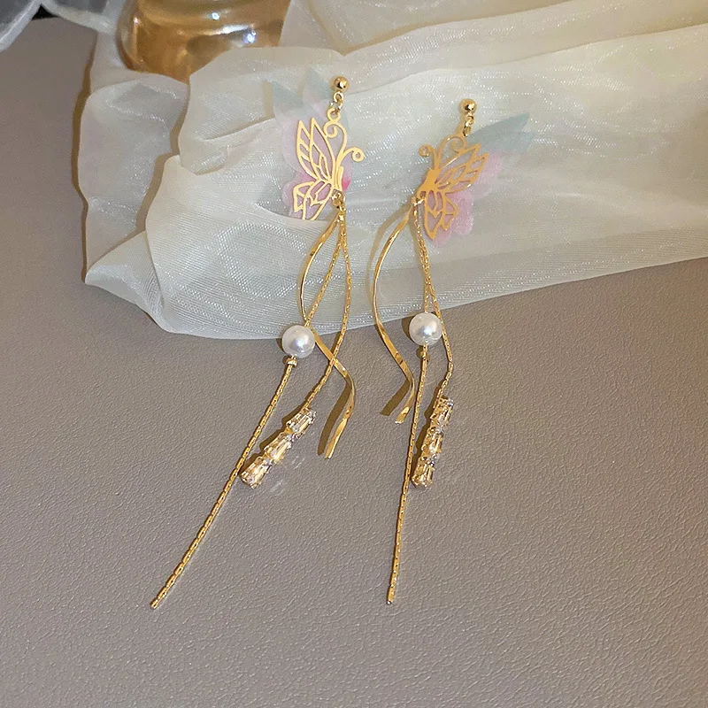 Minar Stylish Spark CZ Cubic Zirconia Butterfly Long Tassel Earring for Women Gold Color Hollow Simulation Wings Dangle Earrings
Minar Stylish Spark CZ Cubic Zirconia Butterfly Long Tassel Earring for Women Gold Color Hollow Simulation Wings Dangle Earrings