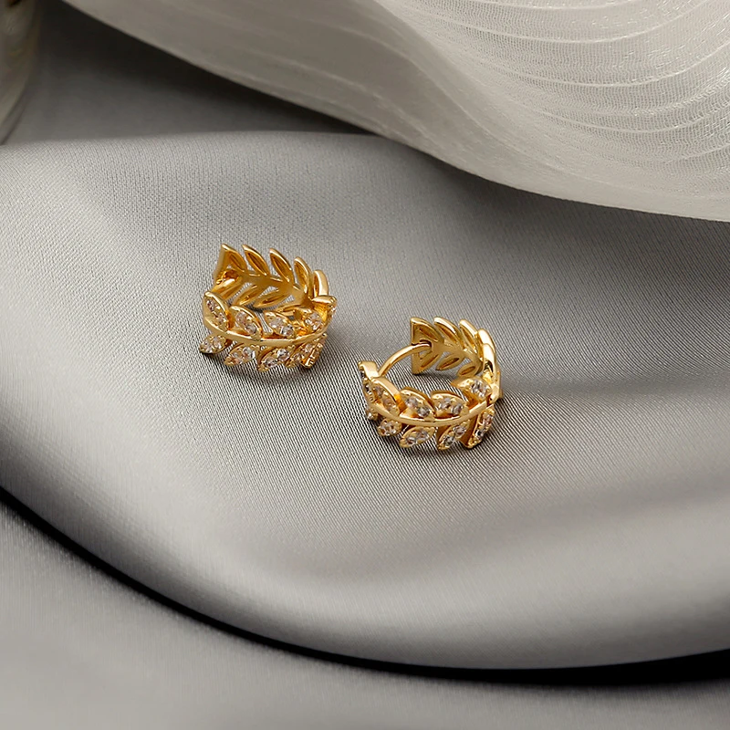New Arrival Fashion Clip Earrings Metal Classic Round Women Small Simple Earrings Minority Leaf Elegant Cute Female Jewelry
New Arrival Fashion Clip Earrings Metal Classic Round Women Small Simple Earrings Minority Leaf Elegant Cute Female Jewelry
