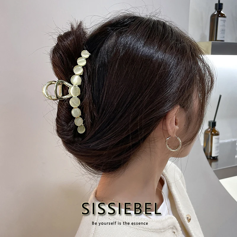 Korean style Elegant Round Opals Metal Shark Claw Clip 2022 New Hair Accessories Women's Fashionable Hair Clip Girls Headwear
Korean style Elegant Round Opals Metal Shark Claw Clip 2022 New Hair Accessories Women's Fashionable Hair Clip Girls Headwear
