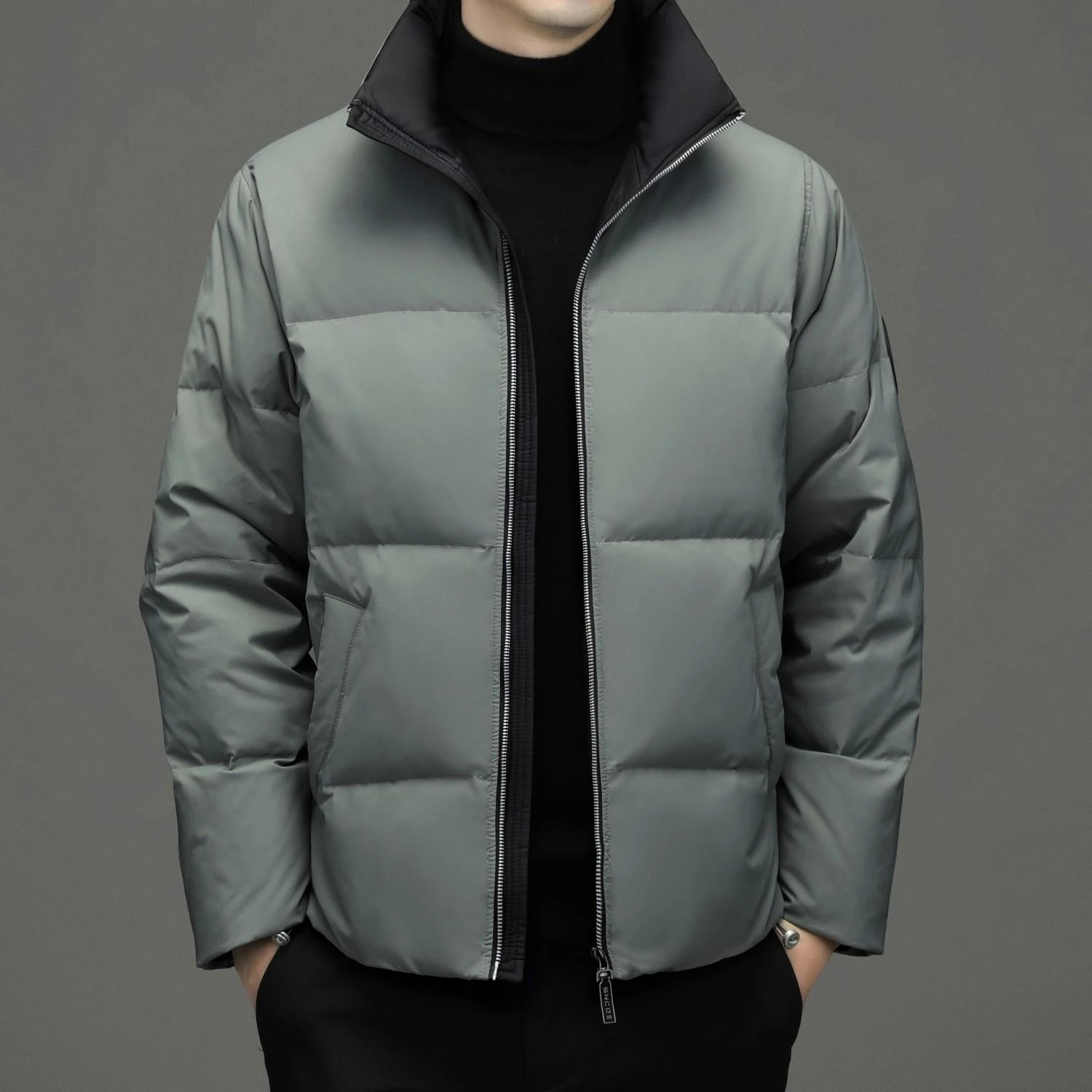 New Men's Down Jacket For Autumn/Winter 2023 Top Quality Designer Clothes Luxury Fashion 90 White Duck Down Casual Down Jacket
New Men's Down Jacket For Autumn/Winter 2023 Top Quality Designer Clothes Luxury Fashion 90 White Duck Down Casual Down Jacket