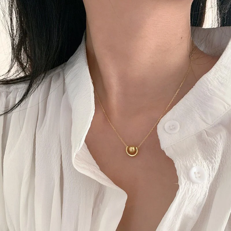 Korean Small Ball Pendant Women Necklace Simple Fashion Golden Jewelry Accessories Ol Commute Dating Party Wedding Engagement 
Korean Small Ball Pendant Women Necklace Simple Fashion Golden Jewelry Accessories Ol Commute Dating Party Wedding Engagement