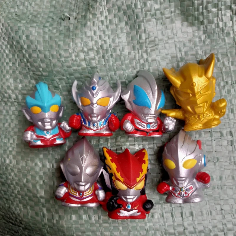 Bandai New Q Version Ultraman Galaxy Tetega Character Model Children Finger Puppets
Bandai New Q Version Ultraman Galaxy Tetega Character Model Children Finger Puppets