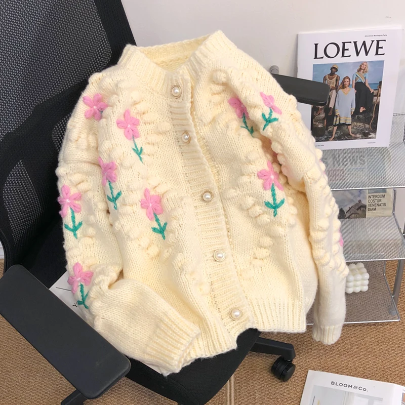 DALMAZZO Autumn and Winter Sweet 3D Flower Loose Cardigan For Women Cute Floral Long Sleeve Knitted Outwear Sweater Female 
DALMAZZO Autumn and Winter Sweet 3D Flower Loose Cardigan For Women Cute Floral Long Sleeve Knitted Outwear Sweater Female