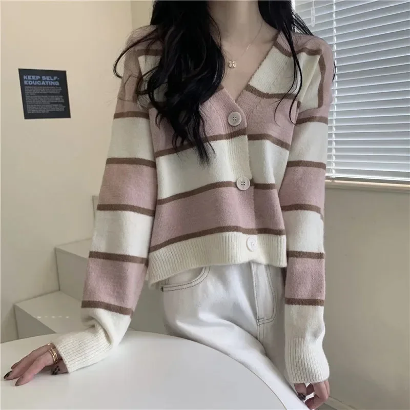 Korean Fashion Sweater For Woman Y2k Knitwears Cardigan Preppy Style Fall Winter 2023 New Kawaii Tops Knit Long Sleeve Clothes
Korean Fashion Sweater For Woman Y2k Knitwears Cardigan Preppy Style Fall Winter 2023 New Kawaii Tops Knit Long Sleeve Clothes