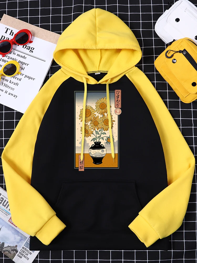 Ukiyo-E Style Chrysanthemum Pot Creativity Printing Women Raglan Hoodies Personality Clothing Soft Casual Pullover Female Hooded
Ukiyo-E Style Chrysanthemum Pot Creativity Printing Women Raglan Hoodies Personality Clothing Soft Casual Pullover Female Hooded
