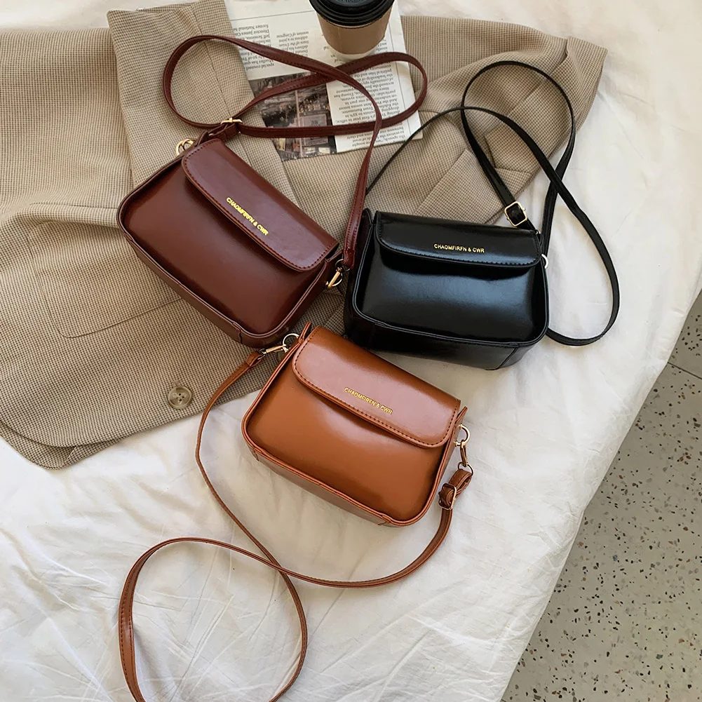 PU Leather Flap Single Shoulder Pouch Female Commuter Messenger Crossbody Purse Small Square Saddle Pouch for Women
PU Leather Flap Single Shoulder Pouch Female Commuter Messenger Crossbody Purse Small Square Saddle Pouch for Women