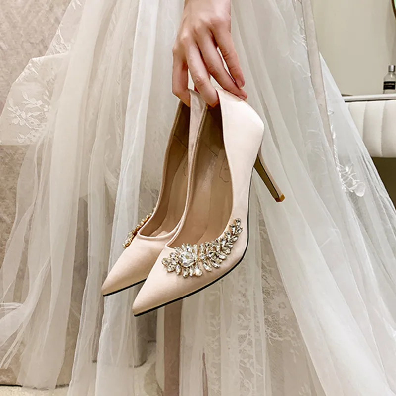 Big Size 42 43 Women Pumps 7cm/9cm 2023 Ladies Wedding Slip-on High Heels White Bridesmaid Heels Stain Womans Party Heeled Shoes
Big Size 42 43 Women Pumps 7cm/9cm 2023 Ladies Wedding Slip-on High Heels White Bridesmaid Heels Stain Womans Party Heeled Shoes