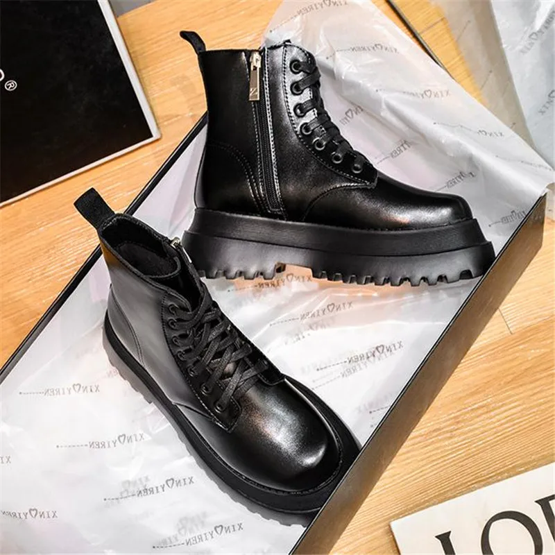 New Winter Goth Shoes Women's Long High Boots Leather Cross-Tie Lace-up Shoes Female Fashion Platform Botas Mujer
New Winter Goth Shoes Women's Long High Boots Leather Cross-Tie Lace-up Shoes Female Fashion Platform Botas Mujer