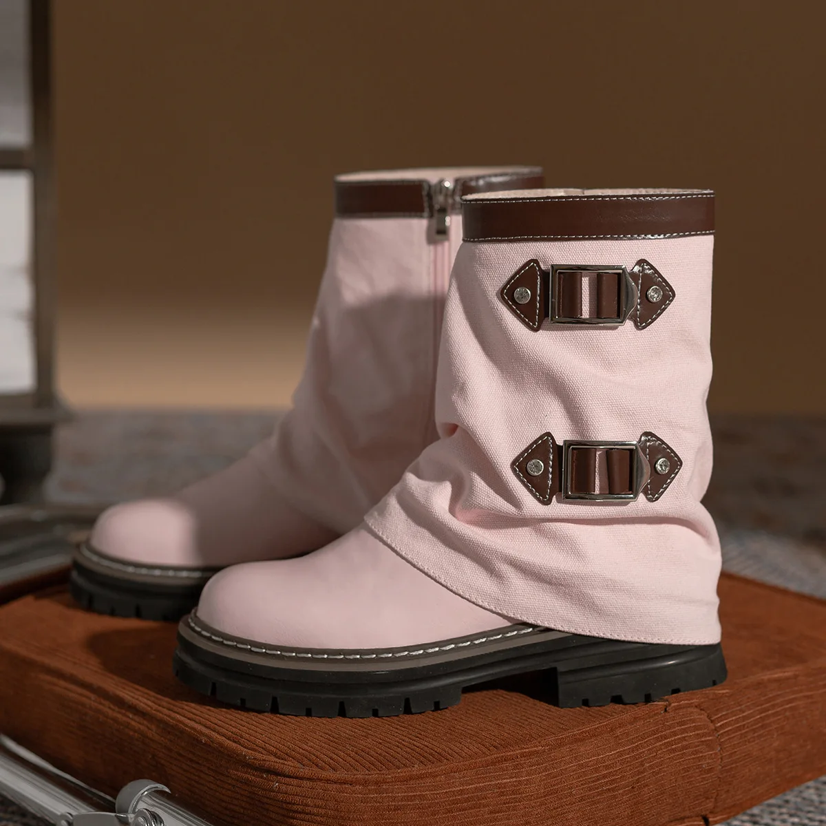 2023 new pink Martin boots for women Instagram sweet cool trend boots side zipper ankle boots thick sole Trouser boots
2023 new pink Martin boots for women Instagram sweet cool trend boots side zipper ankle boots thick sole Trouser boots