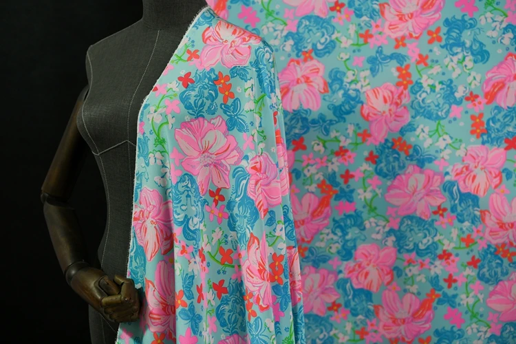 Синяя гладкая шелковая ткань крепдешина для женского платья 16momme 100% шелк 140 см/55 дюймов ширина ткани для самостоятельного шитья Лето Новинка
Синяя гладкая шелковая ткань крепдешина для женского платья 16momme 100% шелк 140 см/55 дюймов ширина ткани для самостоятельного шитья Лето Новинка