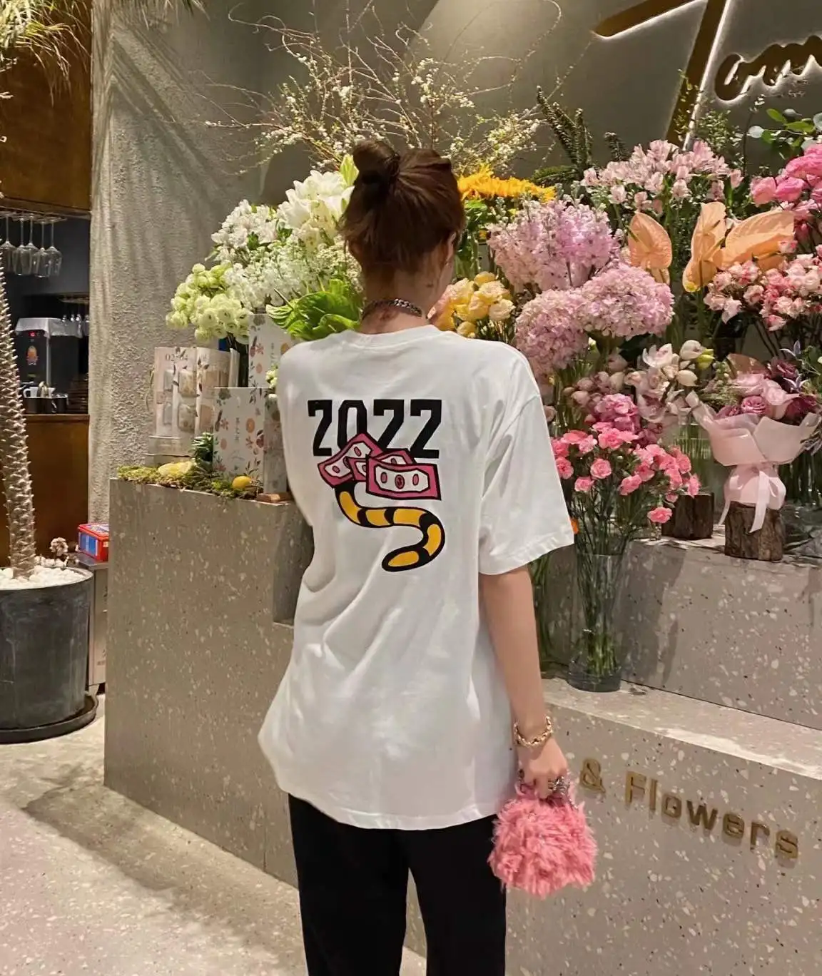Новинка лета 2022 свободные подходящие ко всему женские футболки в Корейском стиле
