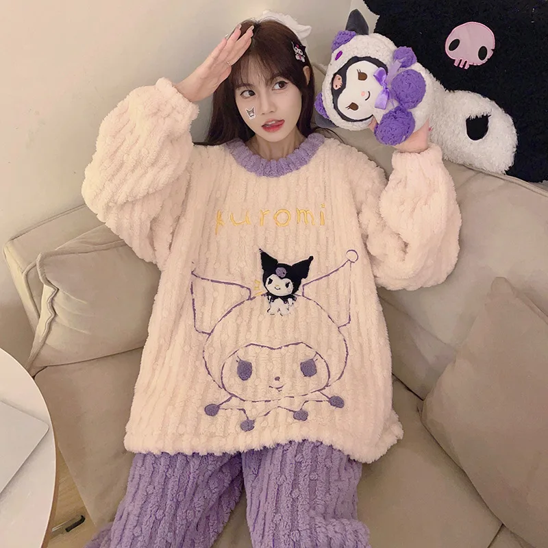 Anime Sanrio Plush Nightwear Kuromi Accessories Cute Kawaii Winter Padded Thickened Warm Cozy Wearable Homewear Toys Girls Gift
Anime Sanrio Plush Nightwear Kuromi Accessories Cute Kawaii Winter Padded Thickened Warm Cozy Wearable Homewear Toys Girls Gift