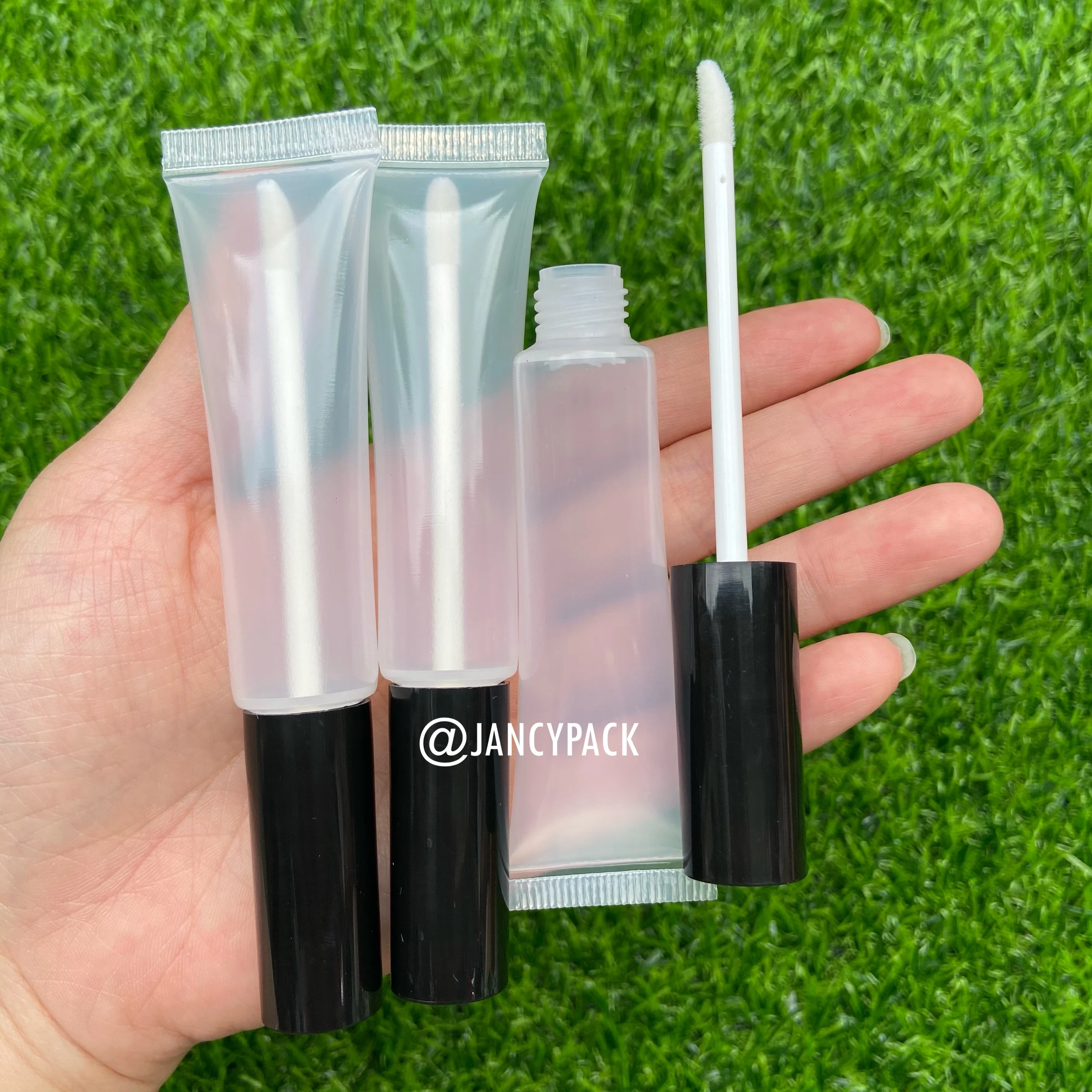 15ml Empty Lip Gloss Tubes Lipstick Tube Lip Balm Soft Tube with wand Squeeze Clear Lipgloss Tube Container for DIY Makeup Tool
15ml Empty Lip Gloss Tubes Lipstick Tube Lip Balm Soft Tube with wand Squeeze Clear Lipgloss Tube Container for DIY Makeup Tool