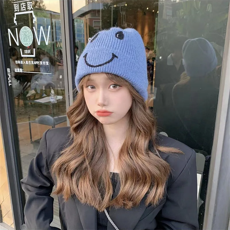 Модная трендовая большая зимняя утолщенная теплая вязаная шапка со смайликом и мультяшным рисунком, универсальный купол, пуловер Yuppie, обле... 
Модная трендовая большая зимняя утолщенная теплая вязаная шапка со смайликом и мультяшным рисунком, универсальный купол, пуловер Yuppie, обле...