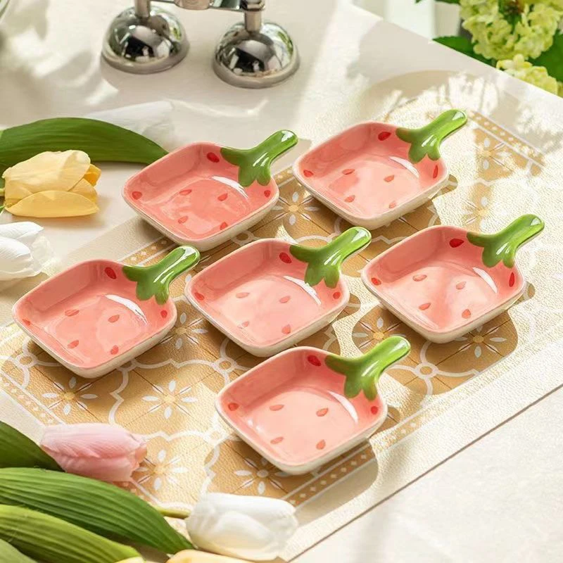 Керамическая тарелочка для соуса WHPHous клубника
Керамическая тарелочка для соуса WHPHous клубника