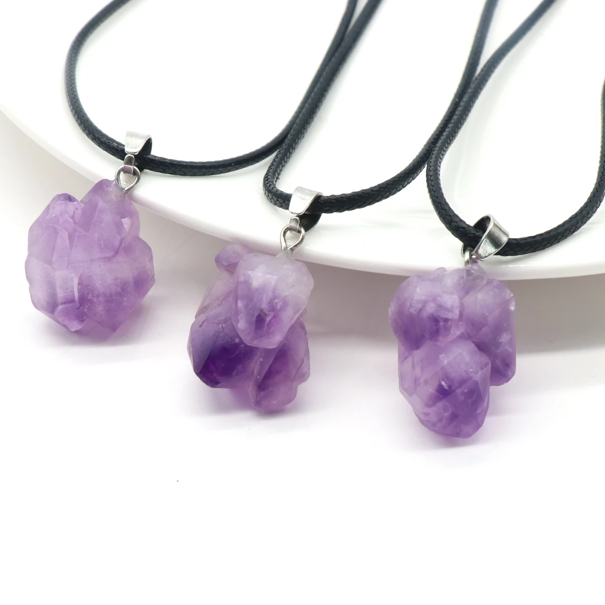 1PC Irregular Raw Crystal Pendant Natural Amethyst Stone Charms Long Rope Chains Pendant Necklaces For Women Jewelry
1PC Irregular Raw Crystal Pendant Natural Amethyst Stone Charms Long Rope Chains Pendant Necklaces For Women Jewelry