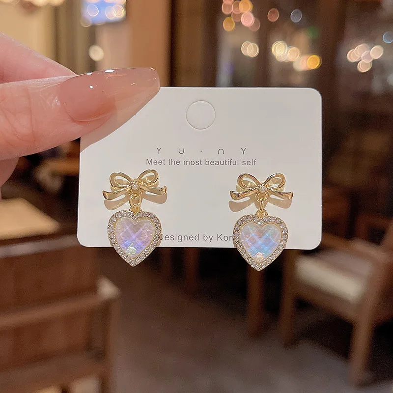 Classic 925 Silver Needle Women Fantasy Crystal Earrings Gold Color Bow High Quality Jewelry New
Classic 925 Silver Needle Women Fantasy Crystal Earrings Gold Color Bow High Quality Jewelry New