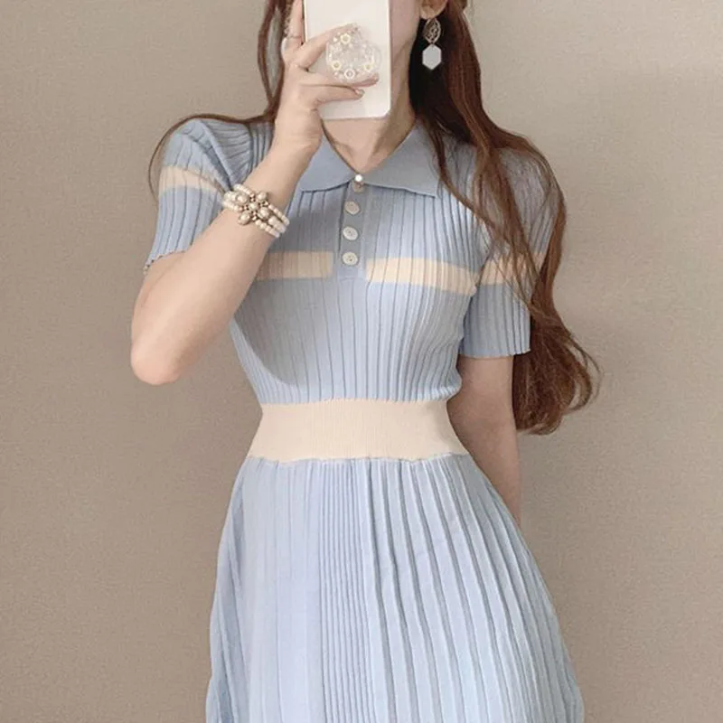Korean Chic Summer New Women Knitted Dresses Vintage Elegant Button Hit Color Striped Dress Japanese Sweet High Waist Dress
Korean Chic Summer New Women Knitted Dresses Vintage Elegant Button Hit Color Striped Dress Japanese Sweet High Waist Dress