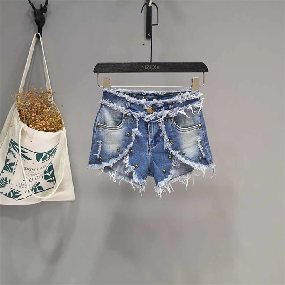 High Street Ripped Denim Shorts Women Y2k Short Pants 2022 New Summer Frayed Irregular Low Waist A- Line Jeans Shorts Hot Pants
High Street Ripped Denim Shorts Women Y2k Short Pants 2022 New Summer Frayed Irregular Low Waist A- Line Jeans Shorts Hot Pants