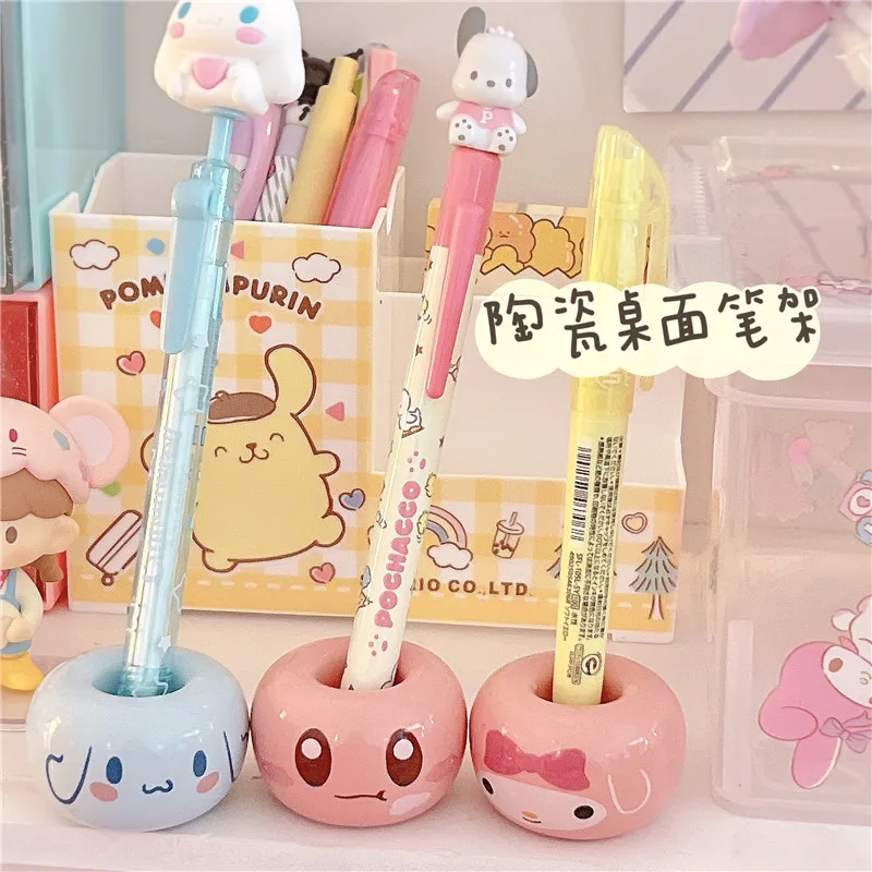 Kawaii Sanrio аниме серия mymelody Cinnamoroll Kuromi милый модный креативный керамический Настольный держатель для ручек зубная щетка трубка для хранения
Kawaii Sanrio аниме серия mymelody Cinnamoroll Kuromi милый модный креативный керамический Настольный держатель для ручек зубная щетка трубка для хранения