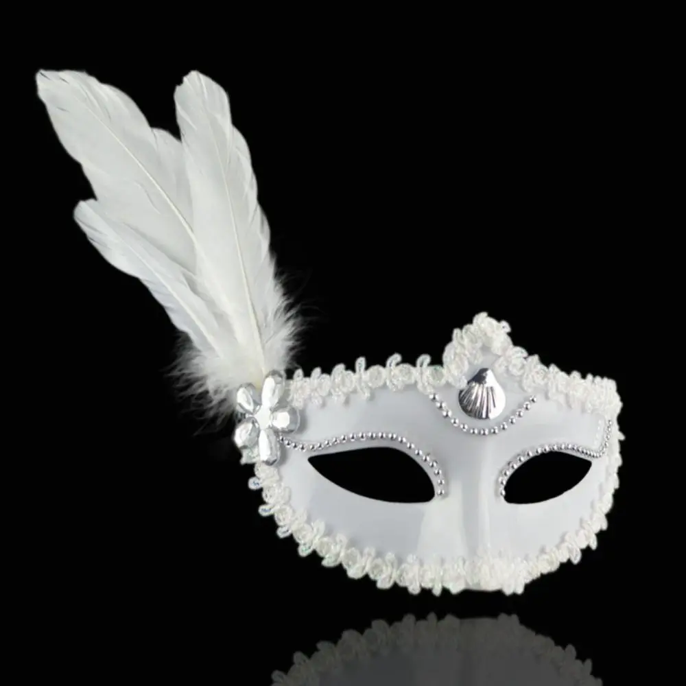 Diamond Flower Feather Mask Black White Half-face Mask Wedding Carnival Halloween Party Performance Cosplay Masquerade Mask
Diamond Flower Feather Mask Black White Half-face Mask Wedding Carnival Halloween Party Performance Cosplay Masquerade Mask