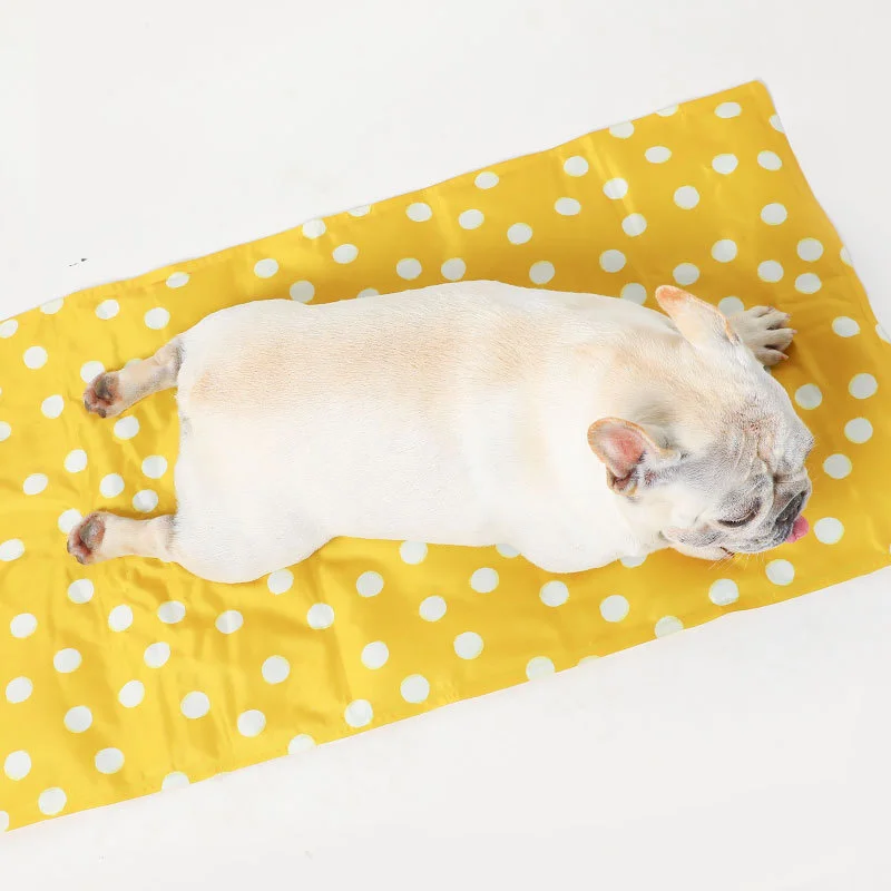 Summer Dog Cooling Ice Pad Pet Gel Cooling Pad Cat And Dog Sleeping Pad Ice Silk Water Pad Kennel Suitable For Large Pets 
Summer Dog Cooling Ice Pad Pet Gel Cooling Pad Cat And Dog Sleeping Pad Ice Silk Water Pad Kennel Suitable For Large Pets