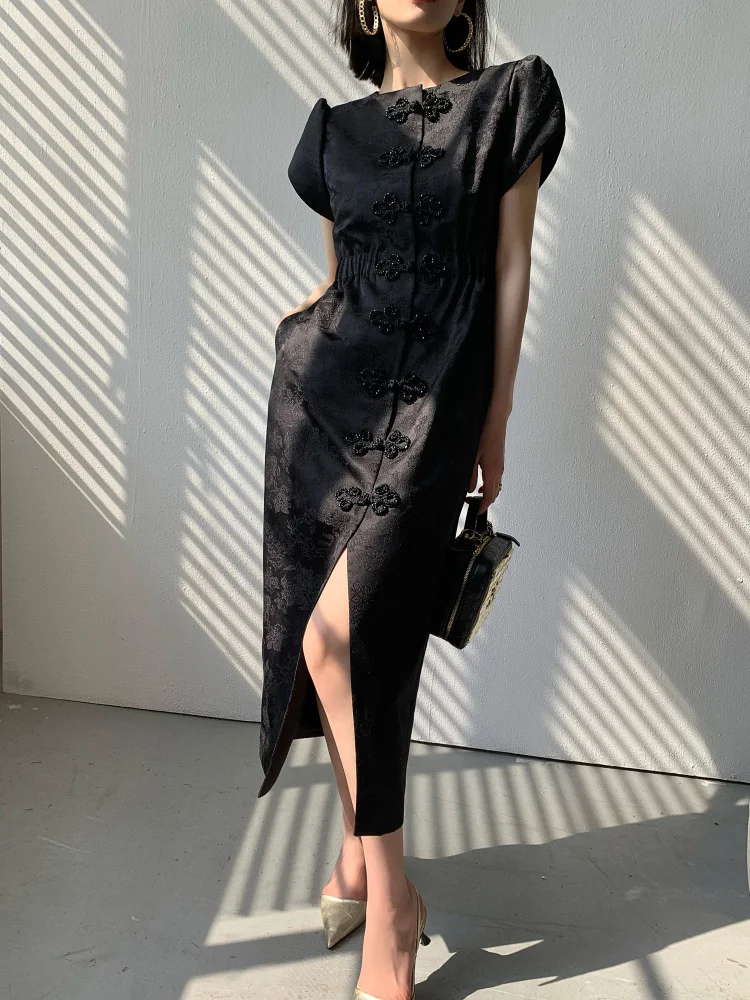 Женское платье на пуговицах, черное платье в китайском стиле с короткими рукавами и разрезом, лето 2023 
Женское платье на пуговицах, черное платье в китайском стиле с короткими рукавами и разрезом, лето 2023
