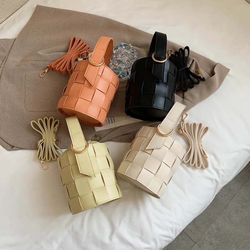 New Fashion Simple Foreign-Style Niche Design Creative Weaving Bucket Bag Personality Shoulder Handheld Crossbody Women's Bags
New Fashion Simple Foreign-Style Niche Design Creative Weaving Bucket Bag Personality Shoulder Handheld Crossbody Women's Bags