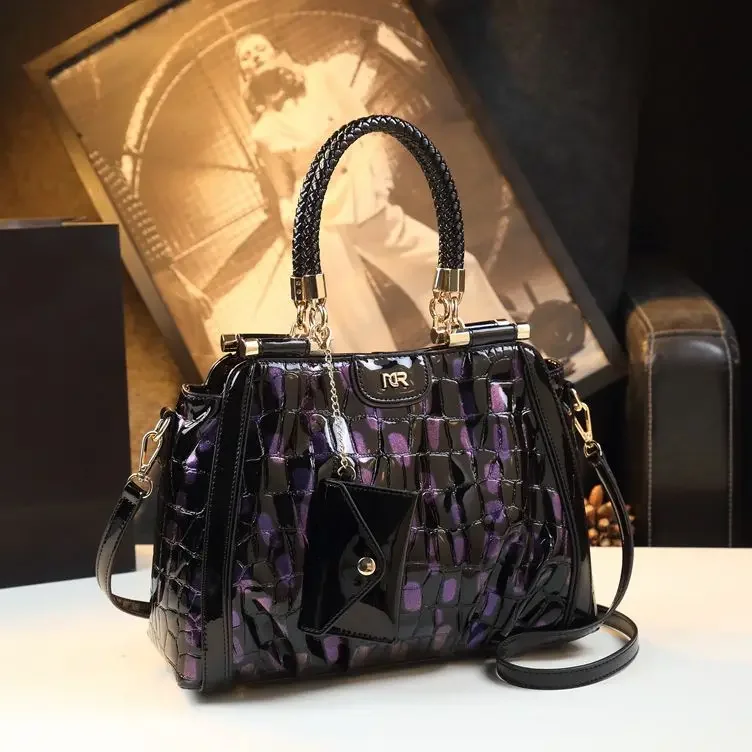 Genuine Leather Women Handbags 2024 New Fashion Lady Portable Tote Bag Large-capacity Cowhide Middle-aged Mom Shoulder Bags
Genuine Leather Women Handbags 2024 New Fashion Lady Portable Tote Bag Large-capacity Cowhide Middle-aged Mom Shoulder Bags