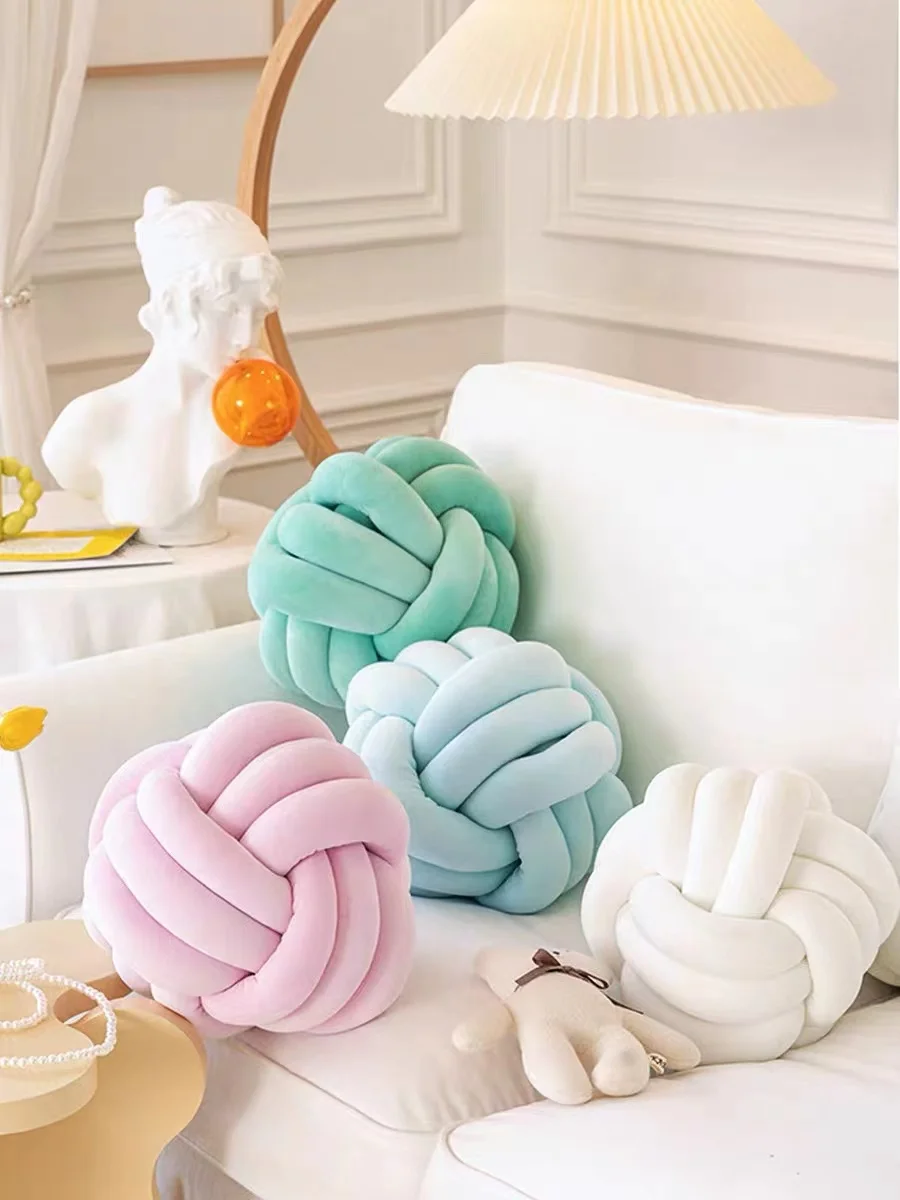 Knotted Ball Throw Pillow Ultra Soft Companionship Decorative DIY Hand-woven Knotted Ball Lamb Velvet Sofa Cushion for Bathroom
Knotted Ball Throw Pillow Ultra Soft Companionship Decorative DIY Hand-woven Knotted Ball Lamb Velvet Sofa Cushion for Bathroom