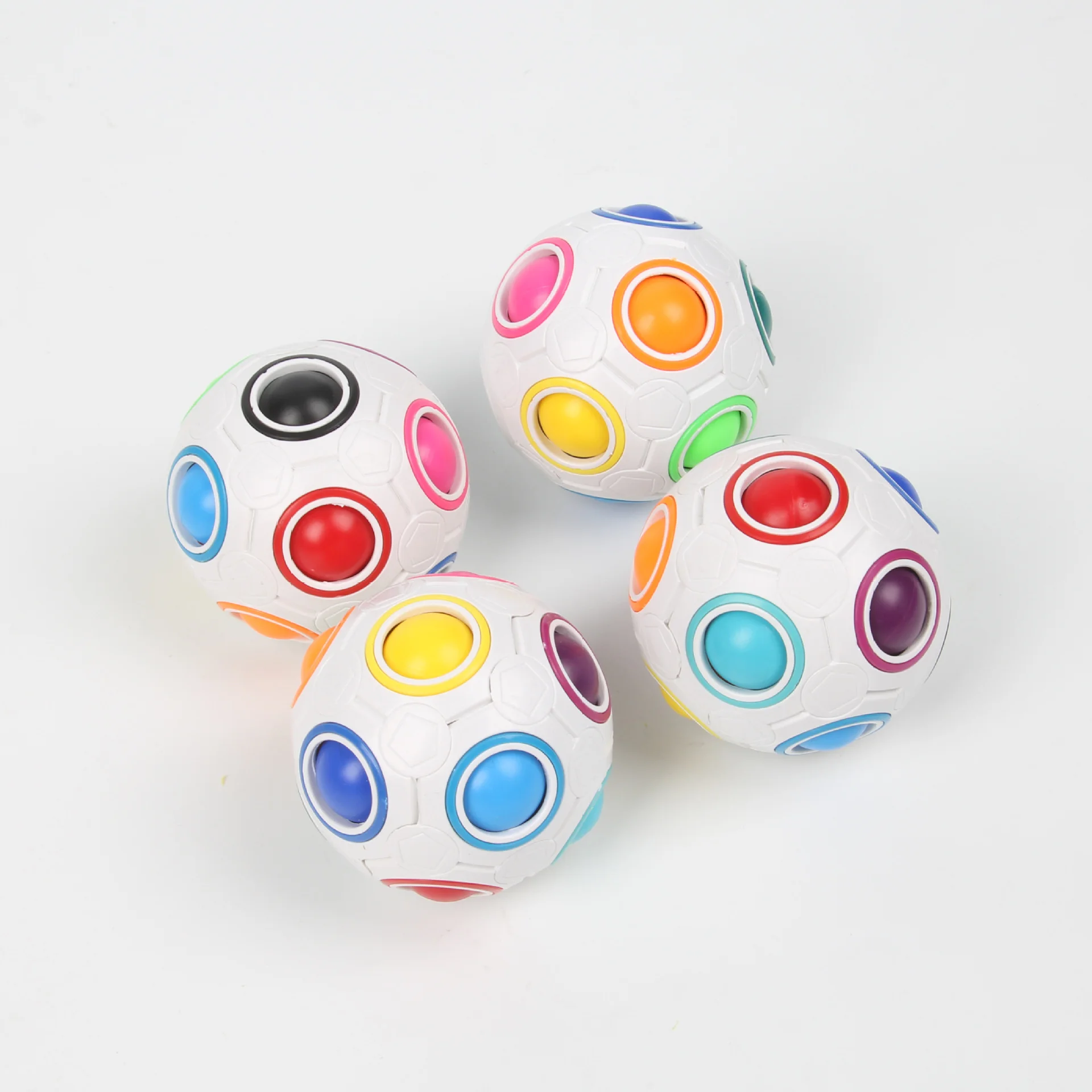 Creative Children's Educational Toy Football Toy Rainbow Ball Plastic Cube Twist Puzzle Teenagers Adults Toy Rainbow Ball
Creative Children's Educational Toy Football Toy Rainbow Ball Plastic Cube Twist Puzzle Teenagers Adults Toy Rainbow Ball