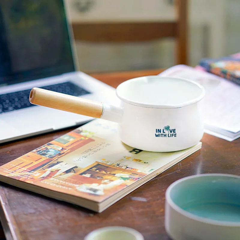 Crimped Enamel Pot Small Milk Pot Baby Food Pot Soup Pot Household Wooden Handle Instant Noodle Pot
Crimped Enamel Pot Small Milk Pot Baby Food Pot Soup Pot Household Wooden Handle Instant Noodle Pot
