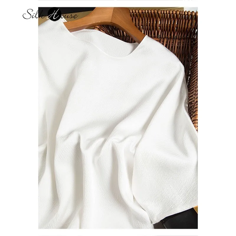 Spring and Summer Vintage Elegant White Pearl Satin Skin Friendly Mulberry Silk Bat Sleeve Round Neck Top
Spring and Summer Vintage Elegant White Pearl Satin Skin Friendly Mulberry Silk Bat Sleeve Round Neck Top