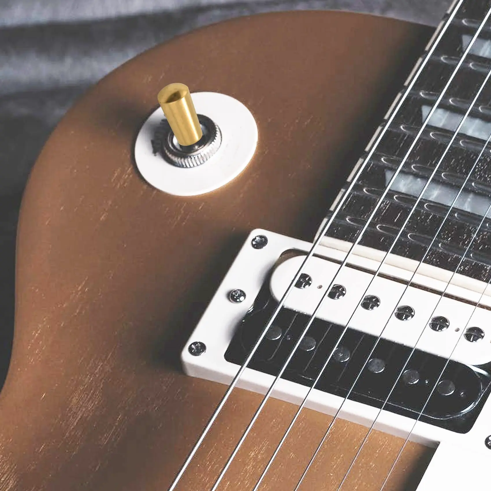 3Pcs Guitar Switch Tip, 3 Way Toggle Switch Knob Tip Cap Copper For Lp Epi Electric Guitar,Silver + Gun-black + Gold
3Pcs Guitar Switch Tip, 3 Way Toggle Switch Knob Tip Cap Copper For Lp Epi Electric Guitar,Silver + Gun-black + Gold