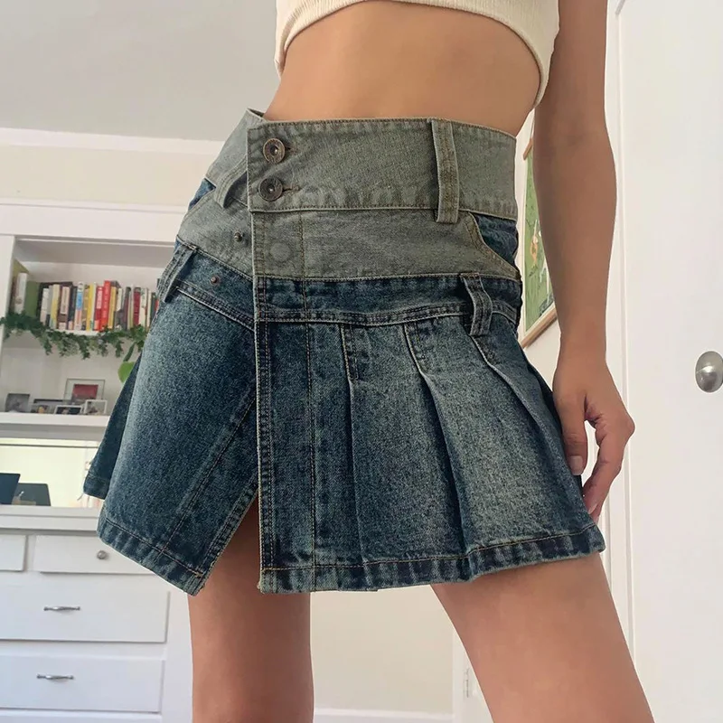 2022 summer street shooting ins sexy fashion street retro stitching contrast split denim skirt Y2K summer style clothes
2022 summer street shooting ins sexy fashion street retro stitching contrast split denim skirt Y2K summer style clothes