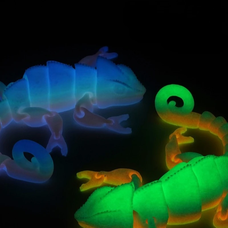 Пластиковые фигурки хамелеонов 
Пластиковые фигурки хамелеонов